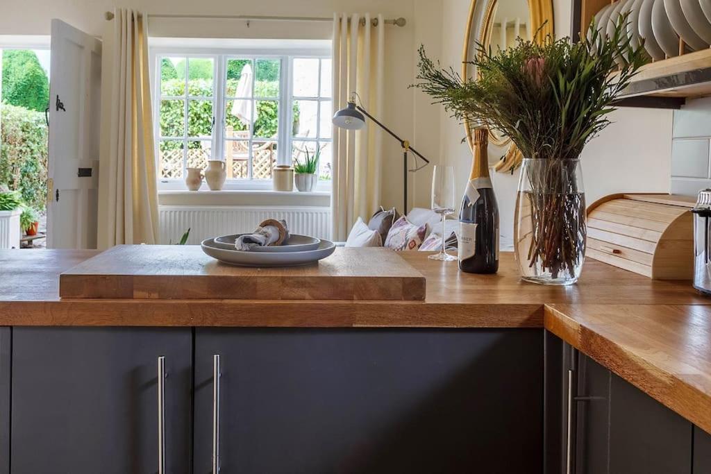 Stylish Painswick Getaway Villa Exteriör bild